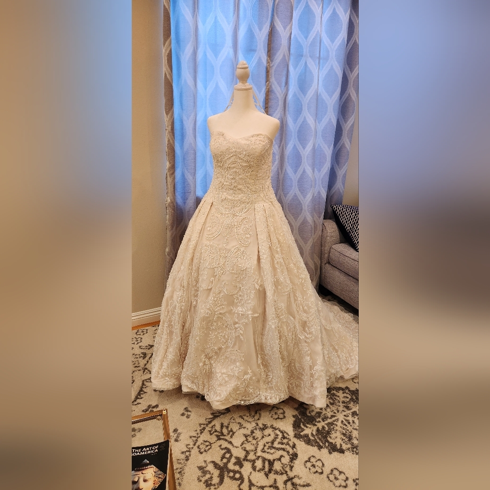 Wedding dress size 14 Oleg Casini off white